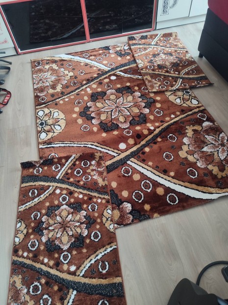 Vadonatúj szőnyeg szett eladó