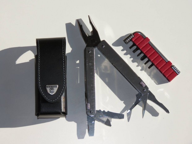 Vadonatj zsebksek s 1 db Multiszerszm Victorinox