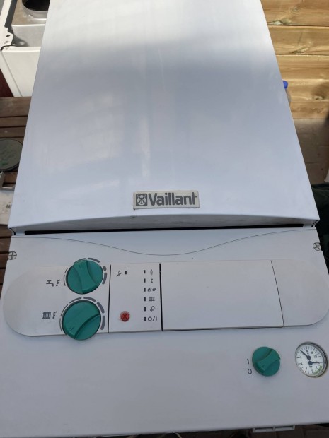 Vaillant Vuw242/2-3 R2 turbós kombi