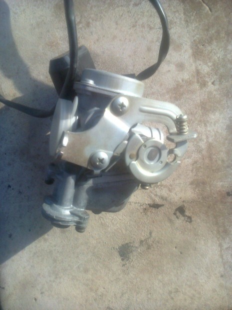 Vkuummembrnos karburtor