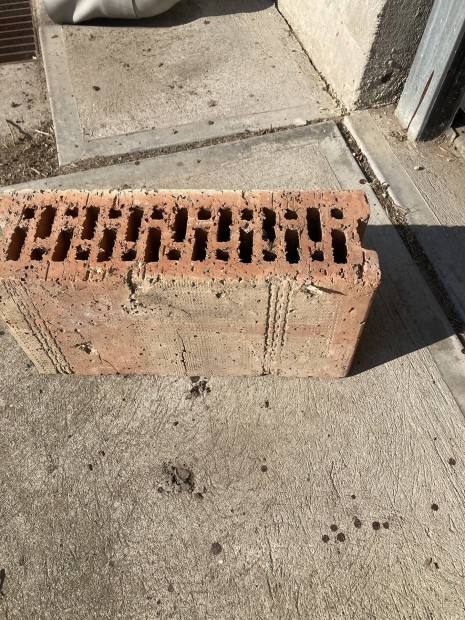 V�laszfalt�gla (10-es)