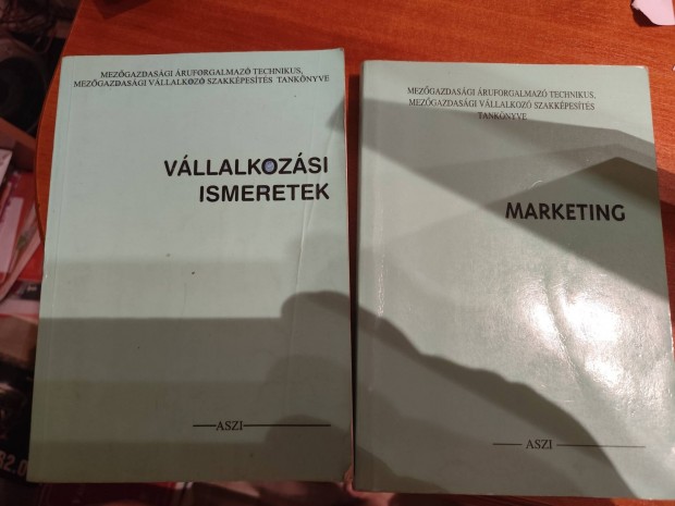 Vállalkozási ismeretek; Marketing tankönyvek