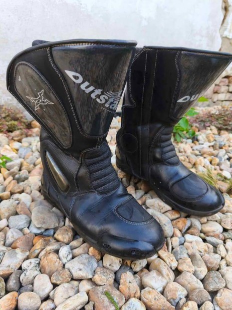 Valódi bőr protektoros motoros csizma 45ös