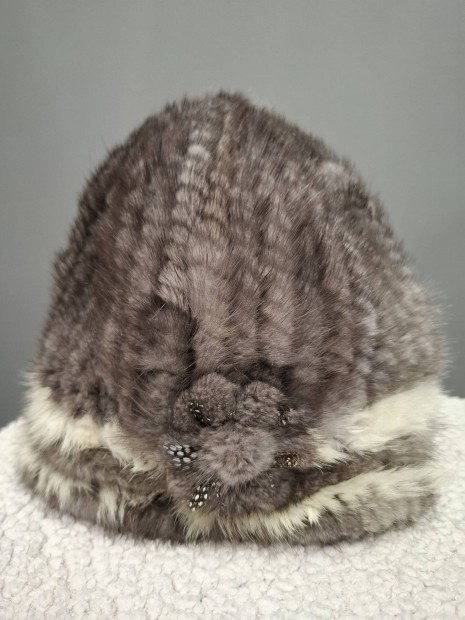 Val�di nerc sapka n�i