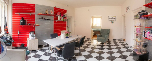 V�mosp�rcsi �t k�zel�ben csal�di h�z �s m�hely elad�!