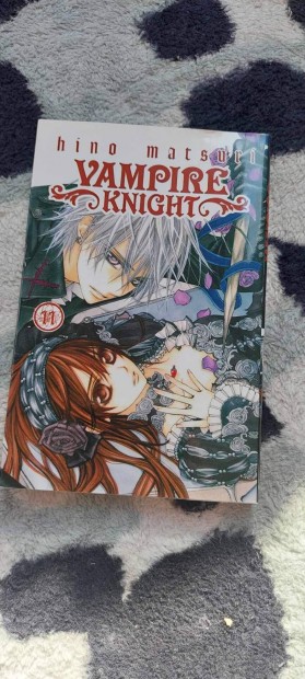 Vampire Knight manga 10,11,12.rsz