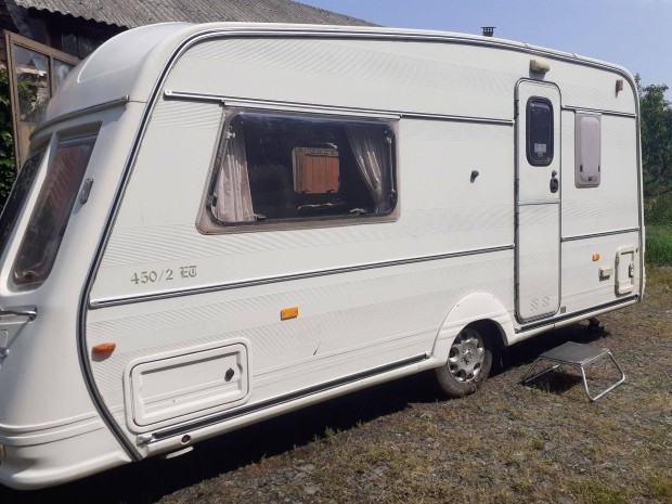 Vanroyce 2 szem. lakókocsi friss vizsgával, müködő berendezésekkel