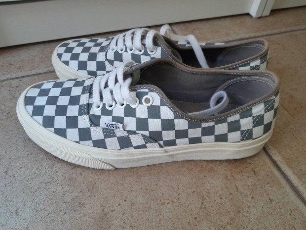 Vans authentic kocks cip elad