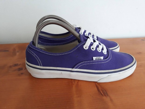 Vans cip 35-s tornacip 35 lila