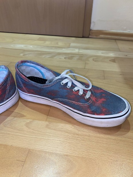 Vans cip mrethiba miatt elad