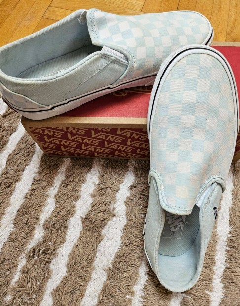 Vans slip on