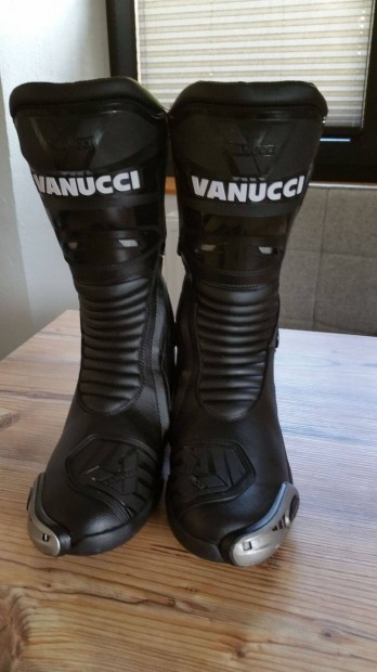 Vanucci RV5s 45s elad