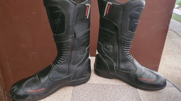 Vanucci csizma 41