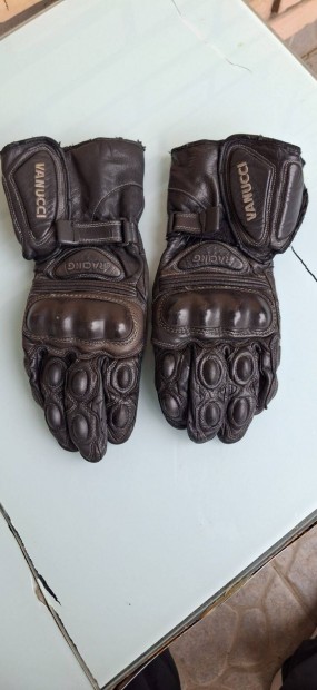 Vanucci motoros b�rkeszty�