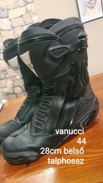 Vanucci motoros csizma 44 mret