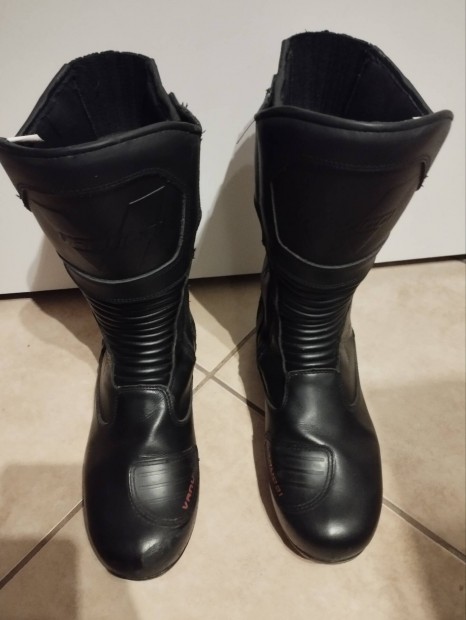 Vanucci motoros csizma