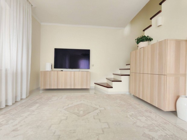 Var�zslatos otthon a belv�ros �lel�s�ben elad�