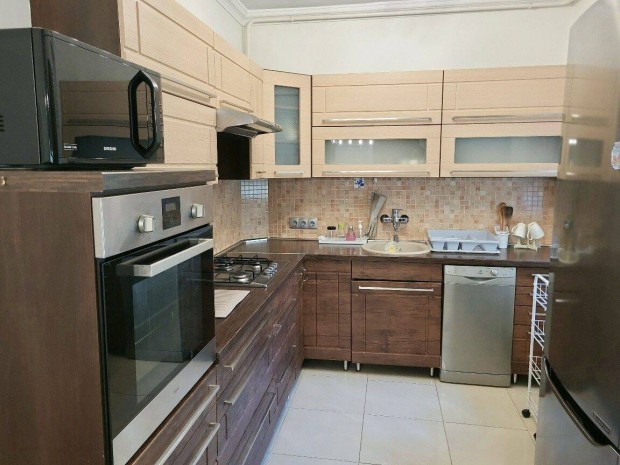 Vargakertben 3+1 szob�s lak�s kiad�!