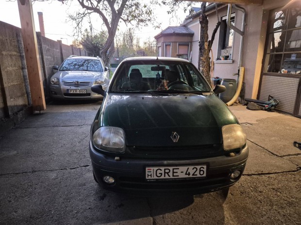 Vrosi kisautt keres-Renault Clio 