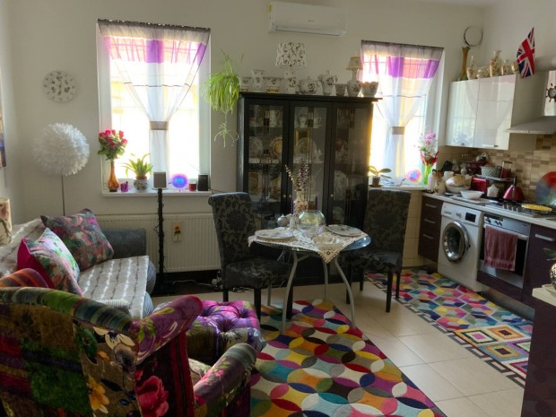 V�rosligethez K�zeli Fel�j�tott ,Teljes Berendez�ssel Elad�!!!!!!!