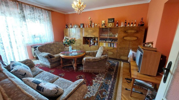 Városmajor utcán kertes társasházi lakás eladó
