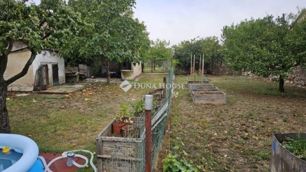 V�rpalota, 3 szob�s napelemes csal�dih�z elad�