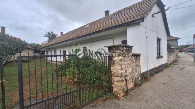 V�rpalotai 70 nm-es h�z elad�