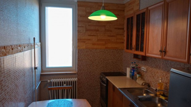 V�rpalotai lak�s elad�!