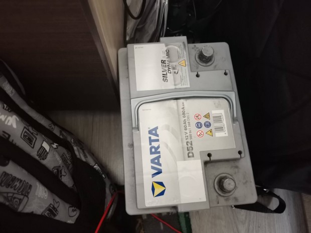 Varta Silver Dinamic AGM 12V 70Ah 680A elad!