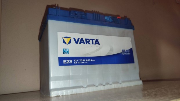 Varta (jobb plusszos) Akkumultor