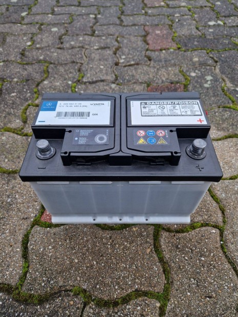 Varta akkumultor 12V 74Ah 680A