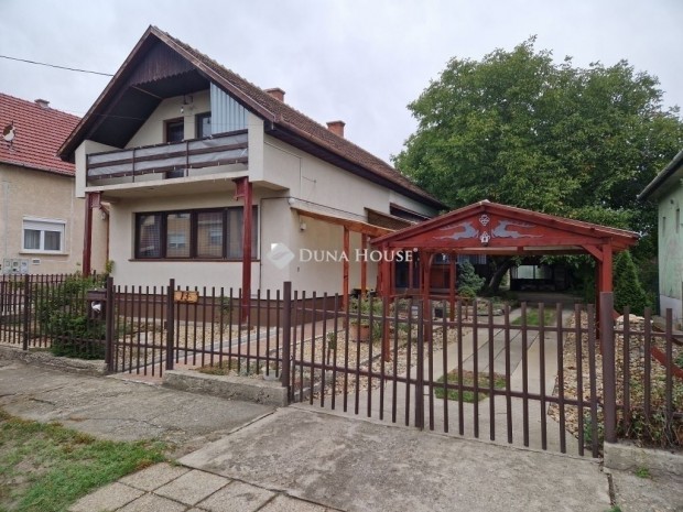 Vasadi 132 nm-es h�z elad�