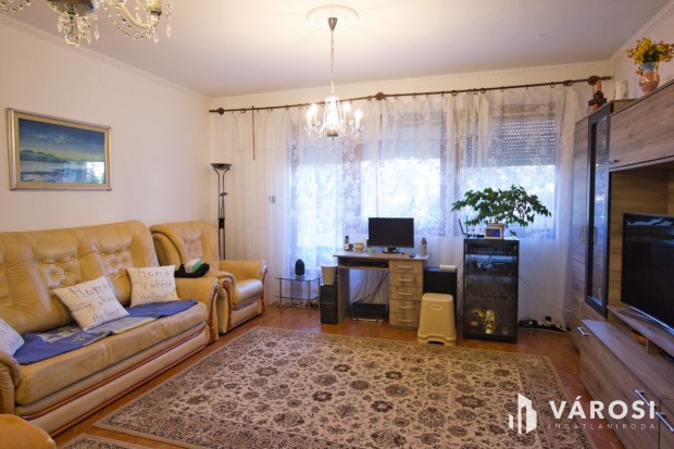 V�s�rhelyen, csendes otthon a belv�rosban