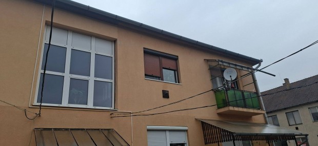 V�s�roljon els� emeleti lak�st V�s�rosnam�nyban!