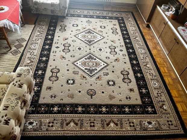 Vastag, puha szőnyeg 240x320 eladó -Győr Szabadhegy