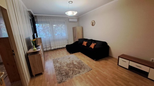 Vasv�ri P�l Utc�n 2+N Els� Emeleti Lak�s Elad�-Azonnal K�lt�zhet�