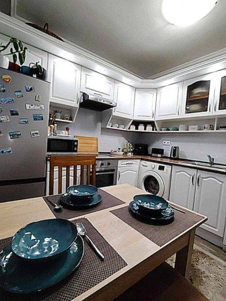 Vasv�ri P�l Utc�n 65 NM-Es 3 K�l�n Ny�l� Szob�s Kiv�l� �llapot� Lak�s