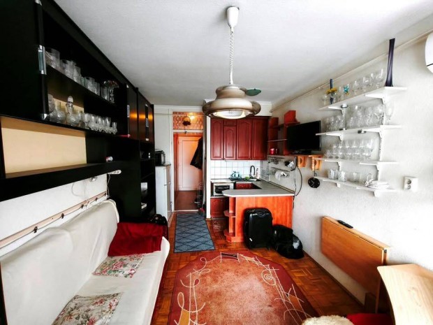 Vasv�ri p�l utc�n minigarzon elad�