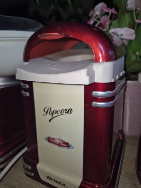 Vattacukor készítő, hot dog és popcorn készítő retró stílusú kisgépek