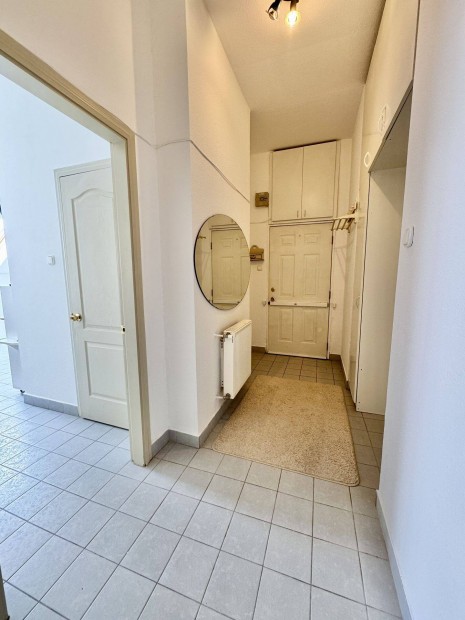 Vecs�s, Halmy-telep / t�rsash�zi lak�s / t�gla / 4 szoba / 93 m