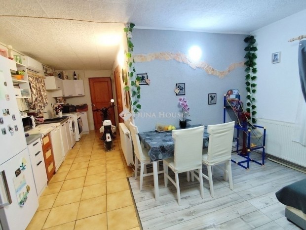 Vecs�si 44 nm-es h�z elad�