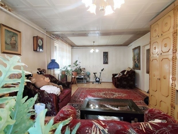 Vecs�si elad� 107 nm-es h�z