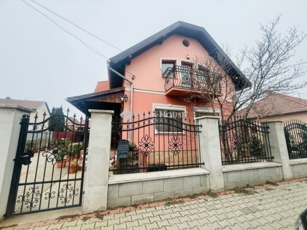 Vecs�si elad� 127 nm-es h�z