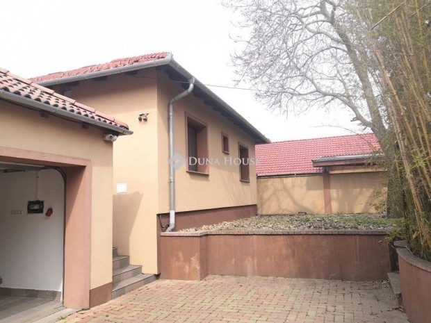 Vecs�si elad� 145 nm-es h�z