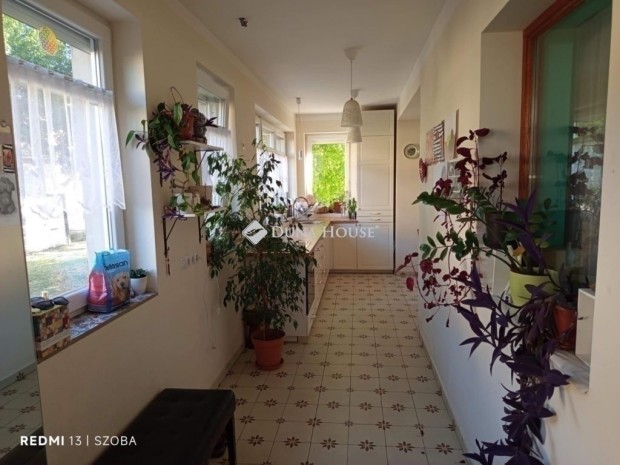 Vecs�si elad� 69 nm-es h�z