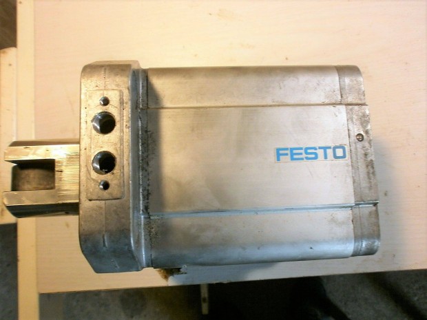 Vgllskapcsol stopper lghenger pneumatikus munkahenger Festo 2449