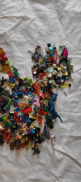 Vegyes Lego minifigura csomag