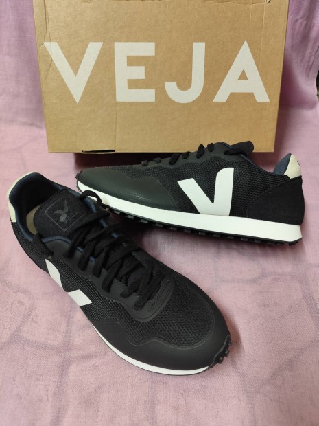 Veja 46-os (Teljesen j, Unisex sneaker/sportcip)