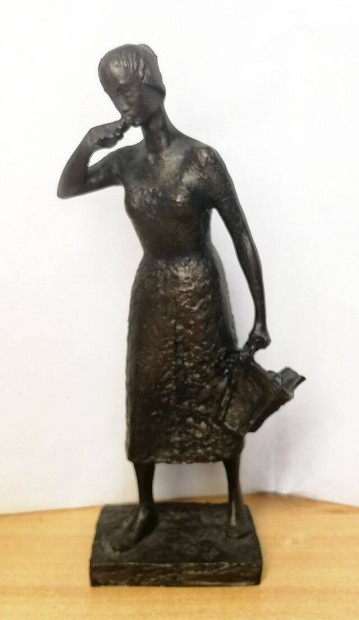 Vka hord leny, bronz bevonatos szobor: Vera van Hasselt Holland mv