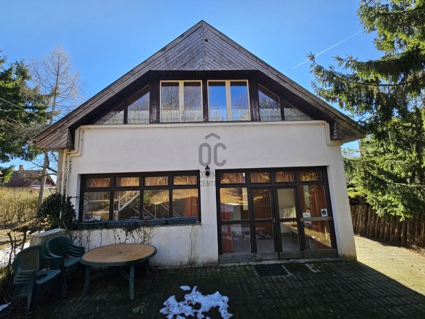 Velemben mad�rcsicserg�s telken csal�di h�z elad�